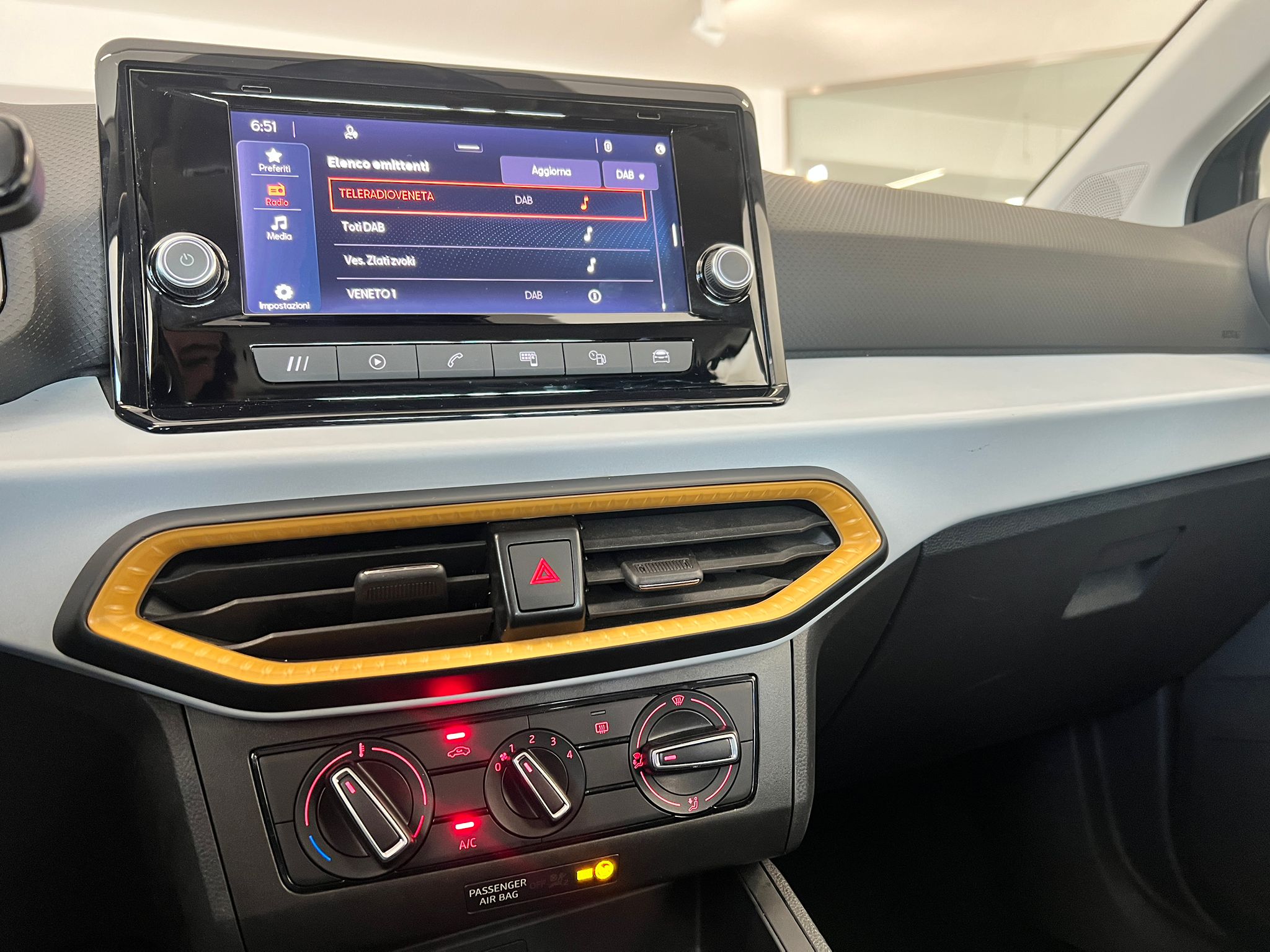 SEAT IBIZA