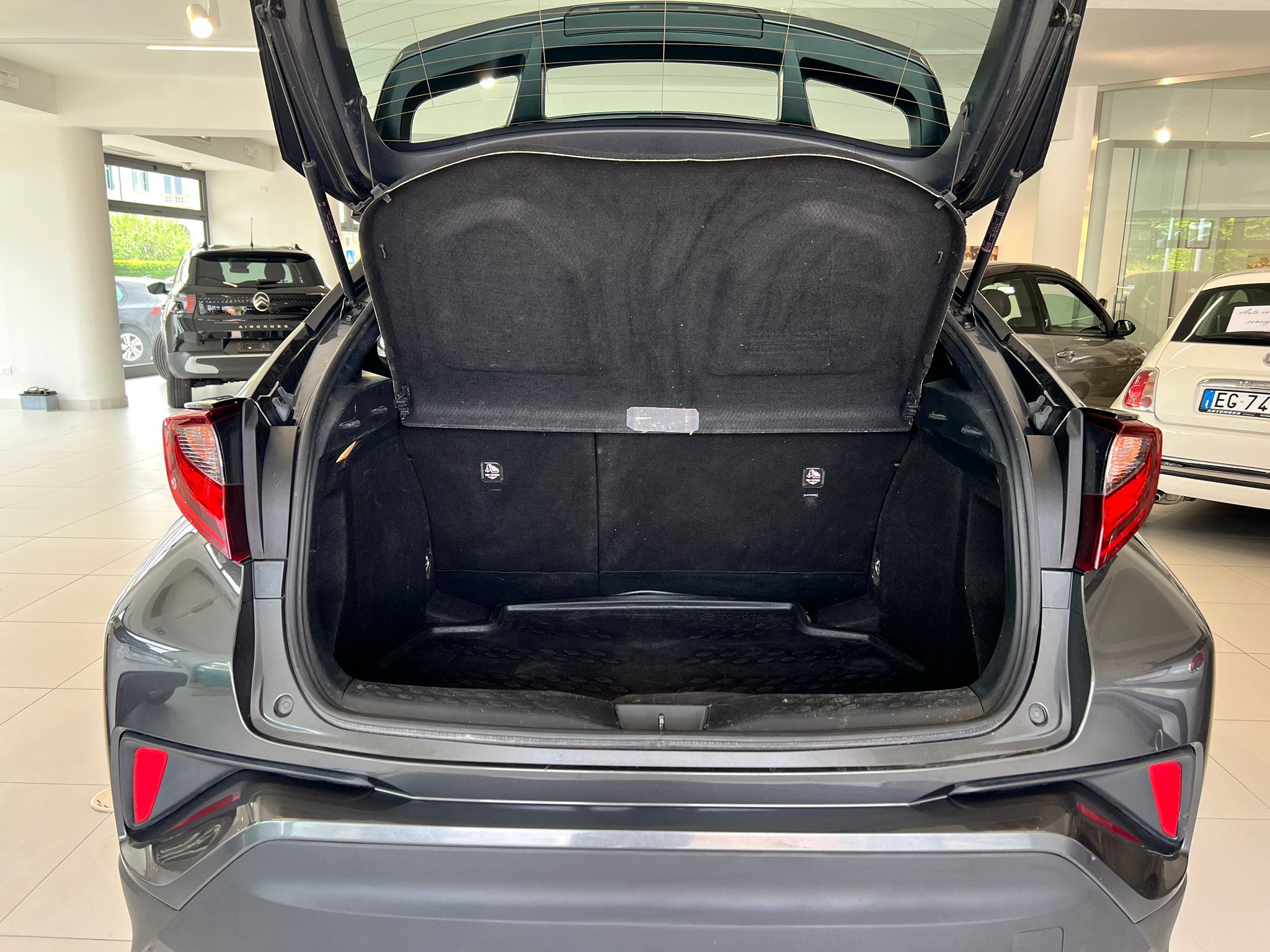 TOYOTA CHR