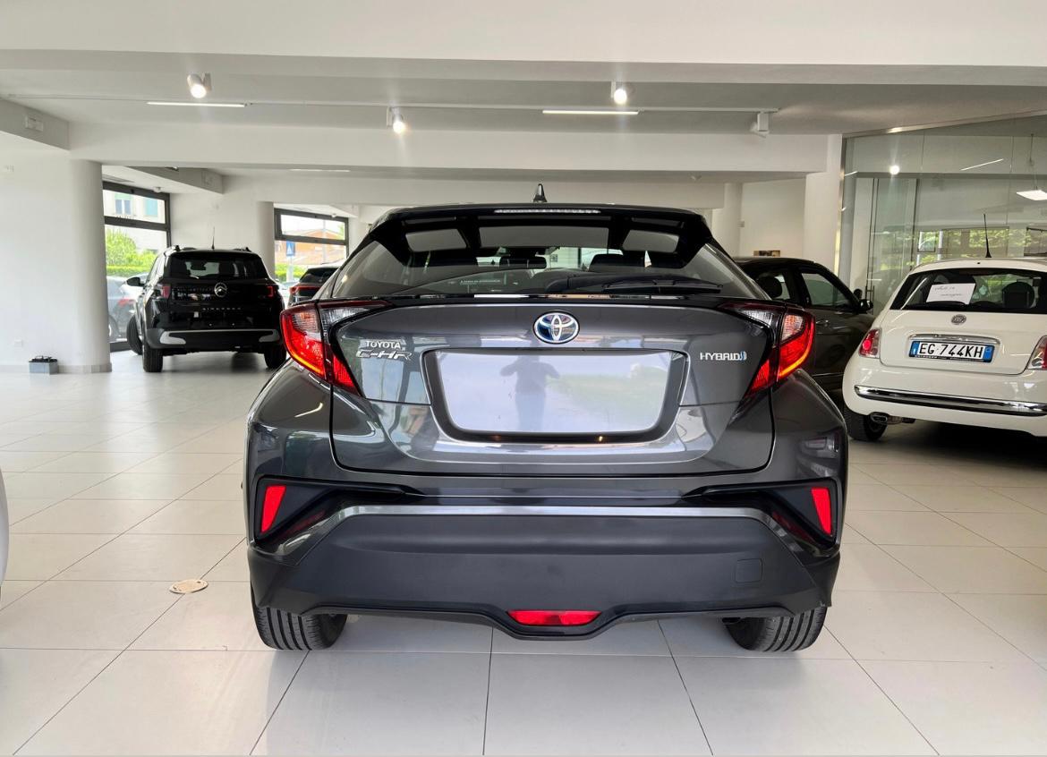 TOYOTA CHR