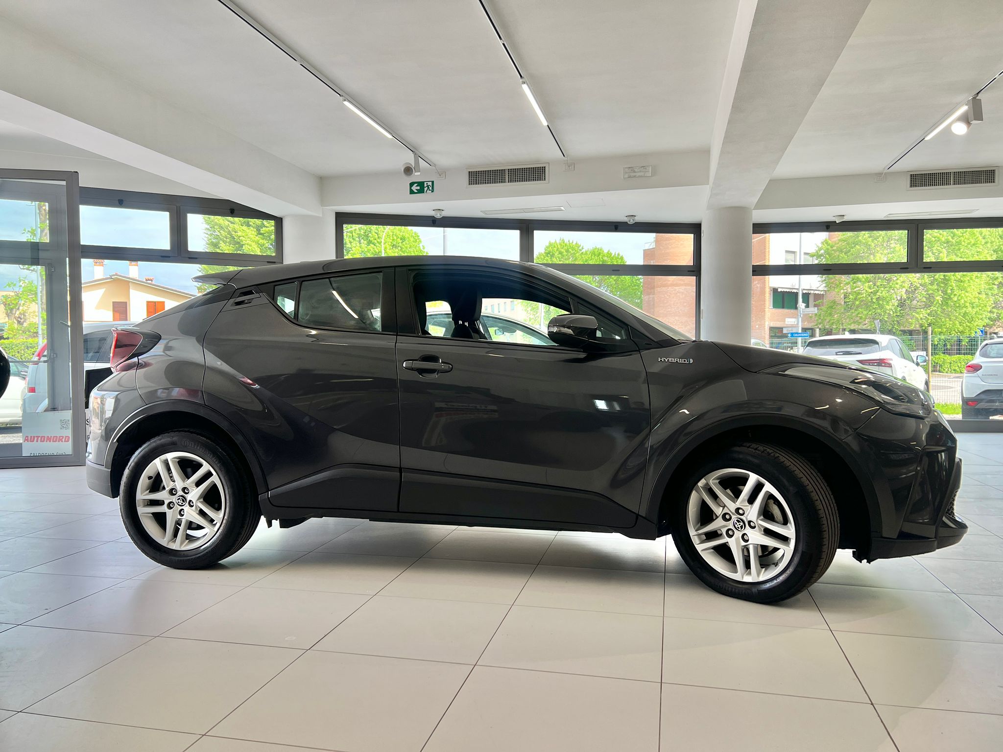 TOYOTA CHR