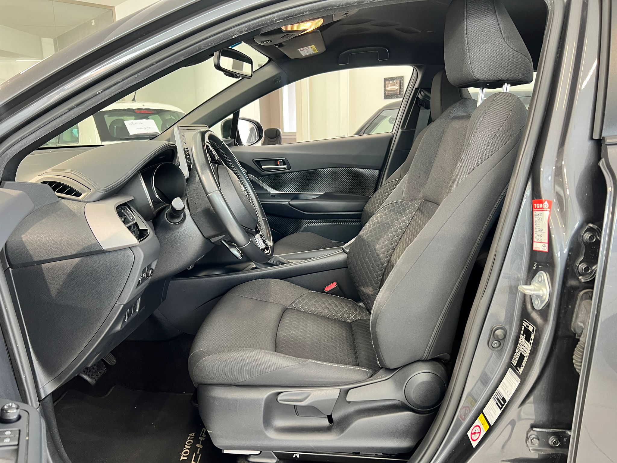 TOYOTA CHR