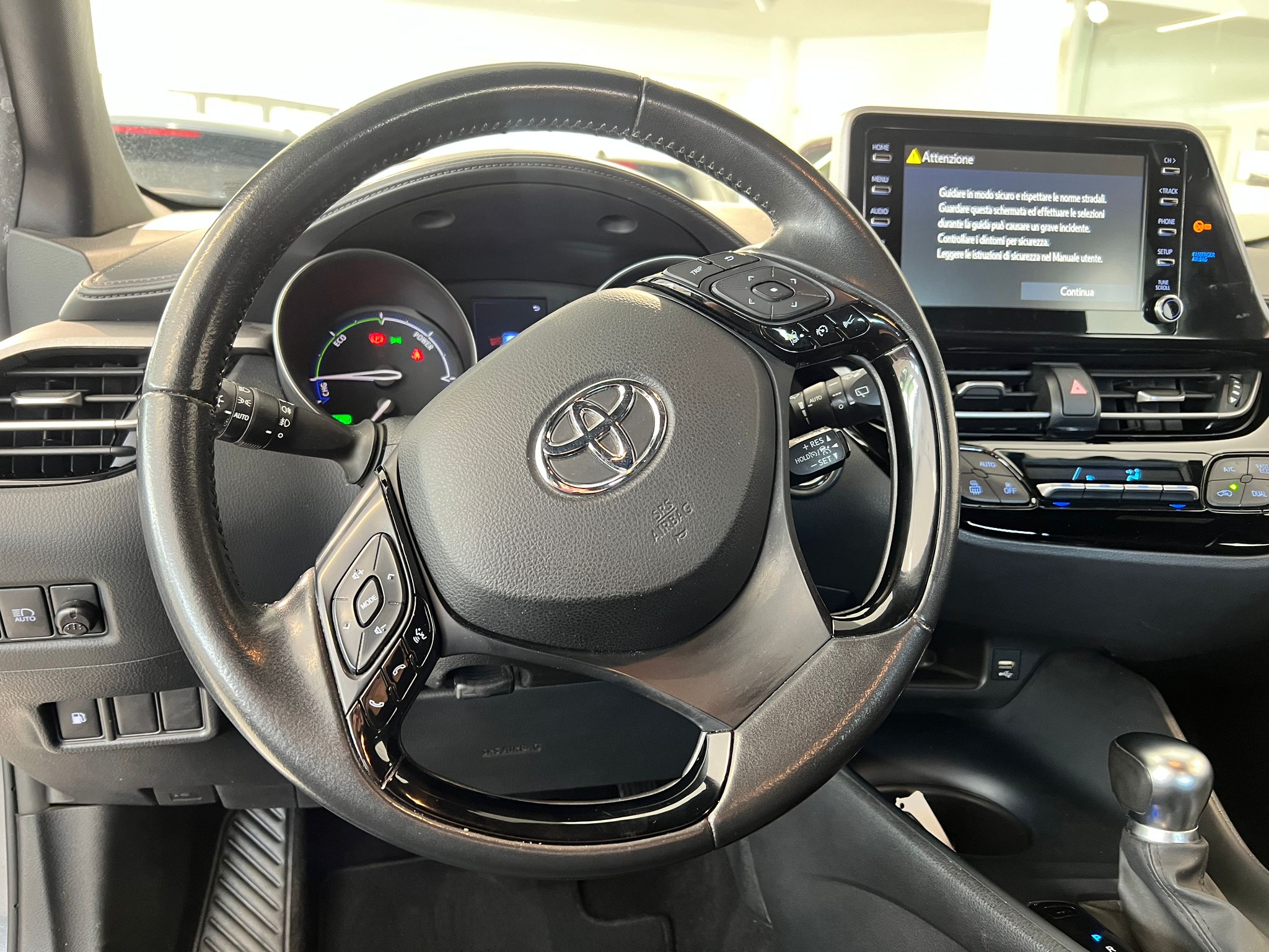 TOYOTA CHR