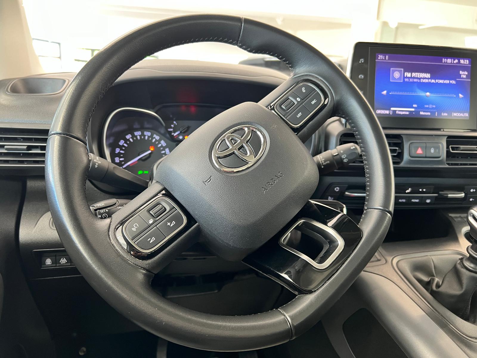 TOYOTA PROACE CITY VERSO
