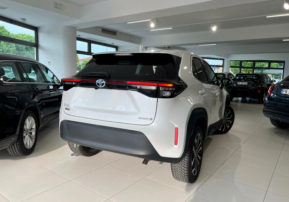 TOYOTA YARIS CROSS