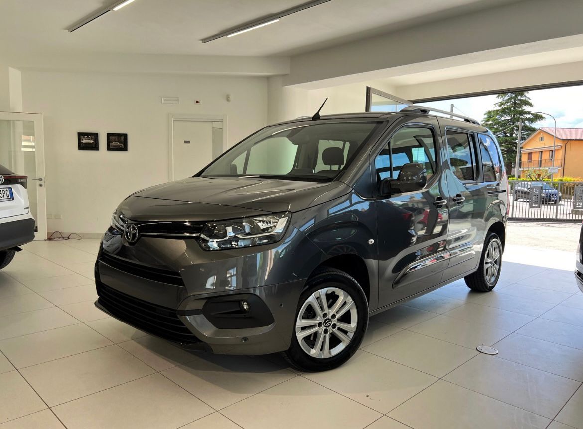 TOYOTA PROACE CITY VERSO