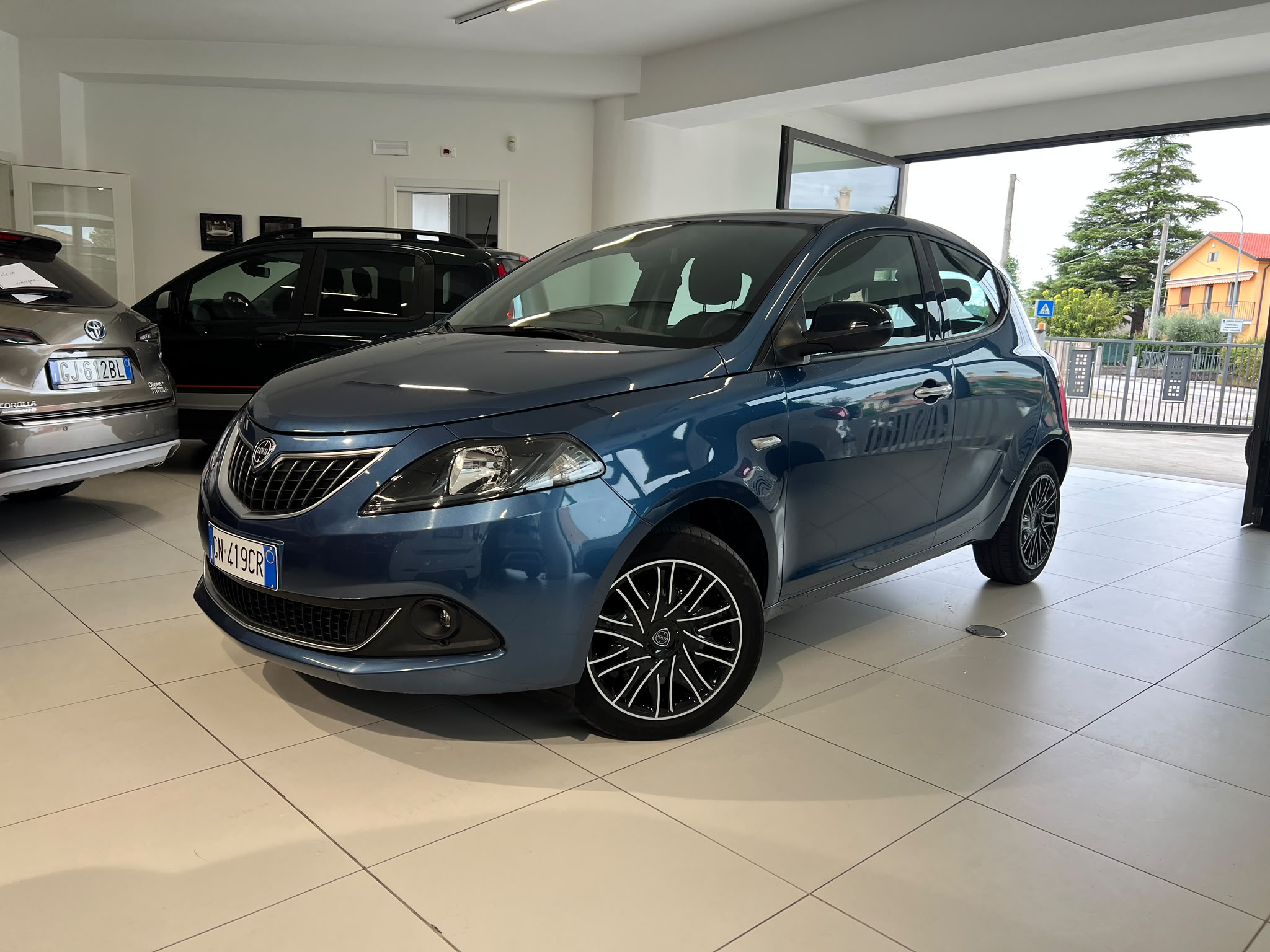 LANCIA YPSILON